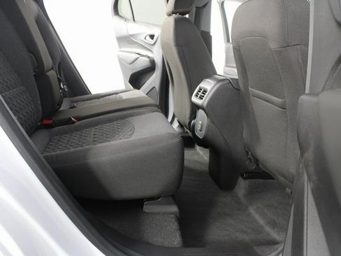 Used 2024 Chevrolet Equinox LT image 19