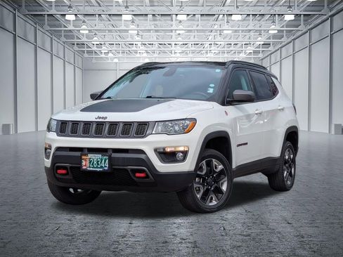 Used 2018 Jeep Compass Trailhawk w/ Navigation Group AWD/4WD image 1