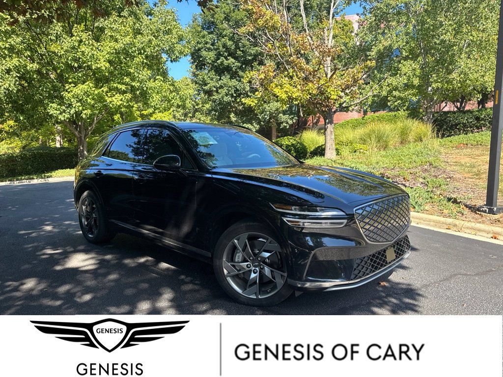 Used 2023 Genesis Electrified GV70 AWD/4WD image 1