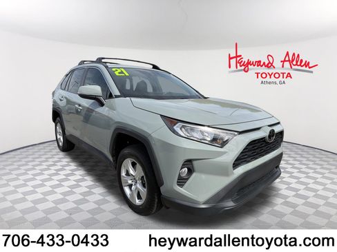 Used 2021 Toyota RAV4 XLE image 1