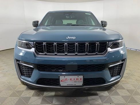New 2026 Jeep Grand Cherokee Limited AWD/4WD image 6
