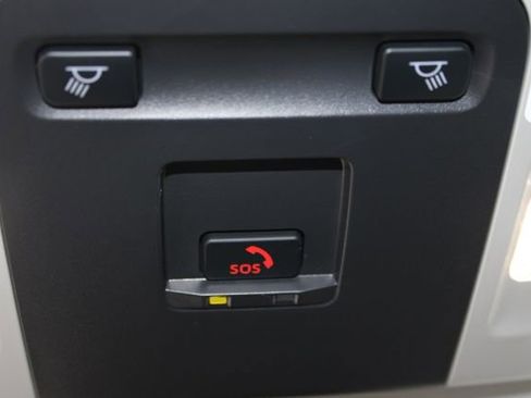 Used 2025 Toyota Camry LE image 32