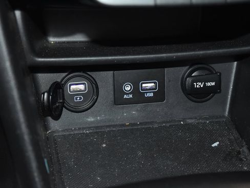 Used 2021 Hyundai Kona SE w/ Cargo Package image 14