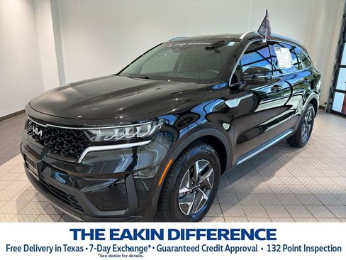 Certified 2022 Kia Sorento S FWD image 1