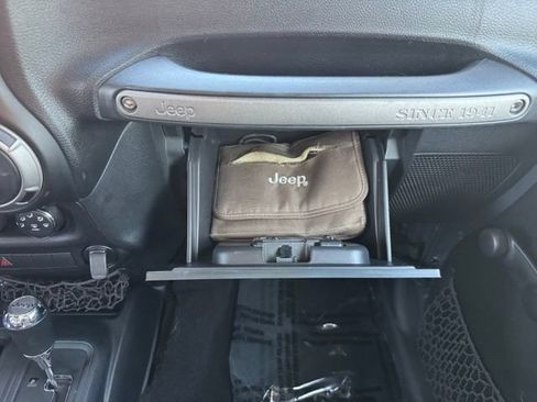 Used 2017 Jeep Wrangler Sport AWD/4WD image 24