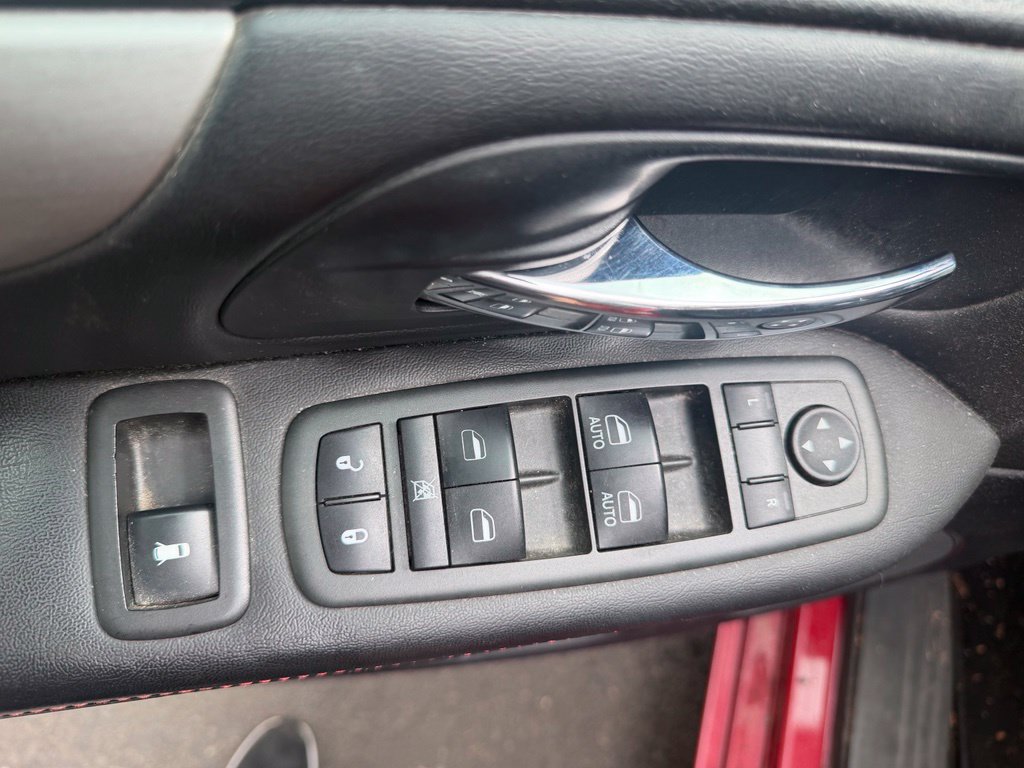 Used 2013 Dodge Grand Caravan R/T w/ Safety Sphere Group FWD image 12