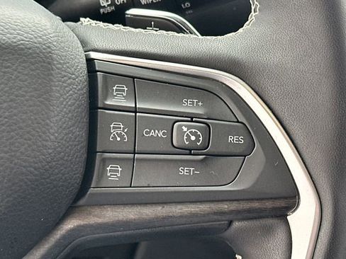 Certified 2025 Jeep Grand Cherokee Limited w/ MOPAR Finishing Package image 31