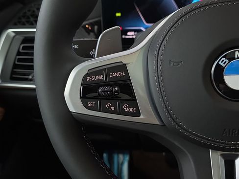 New 2026 BMW X5 M60i image 17