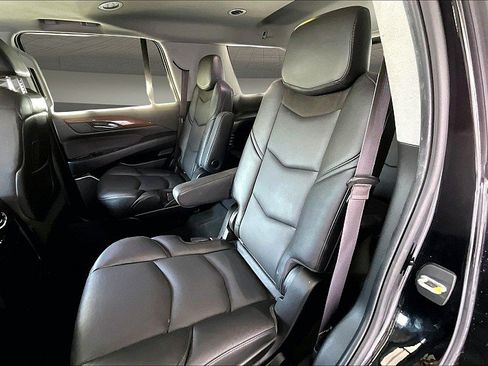 Used 2016 Cadillac Escalade Premium RWD image 22