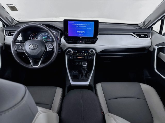 Used 2025 Toyota RAV4 XLE Premium w/ Weather Package AWD/4WD image 28