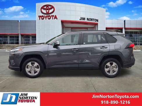 Used 2024 Toyota RAV4 XLE FWD image 4