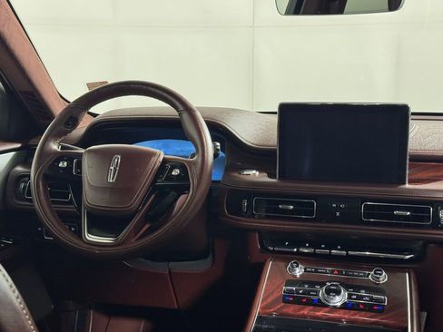 Certified 2023 Lincoln Aviator Black Label w/ Dynamic Handling Package image 19