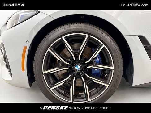 Used 2025 BMW M440i image 2