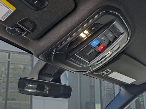 Used 2025 Jeep Grand Cherokee L Limited image 34