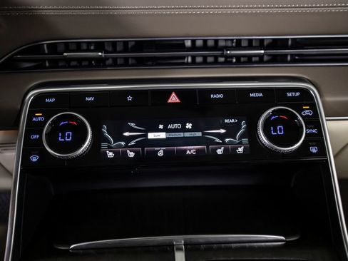 Used 2024 Genesis GV80 3.5T w/ Prestige Package AWD/4WD image 31