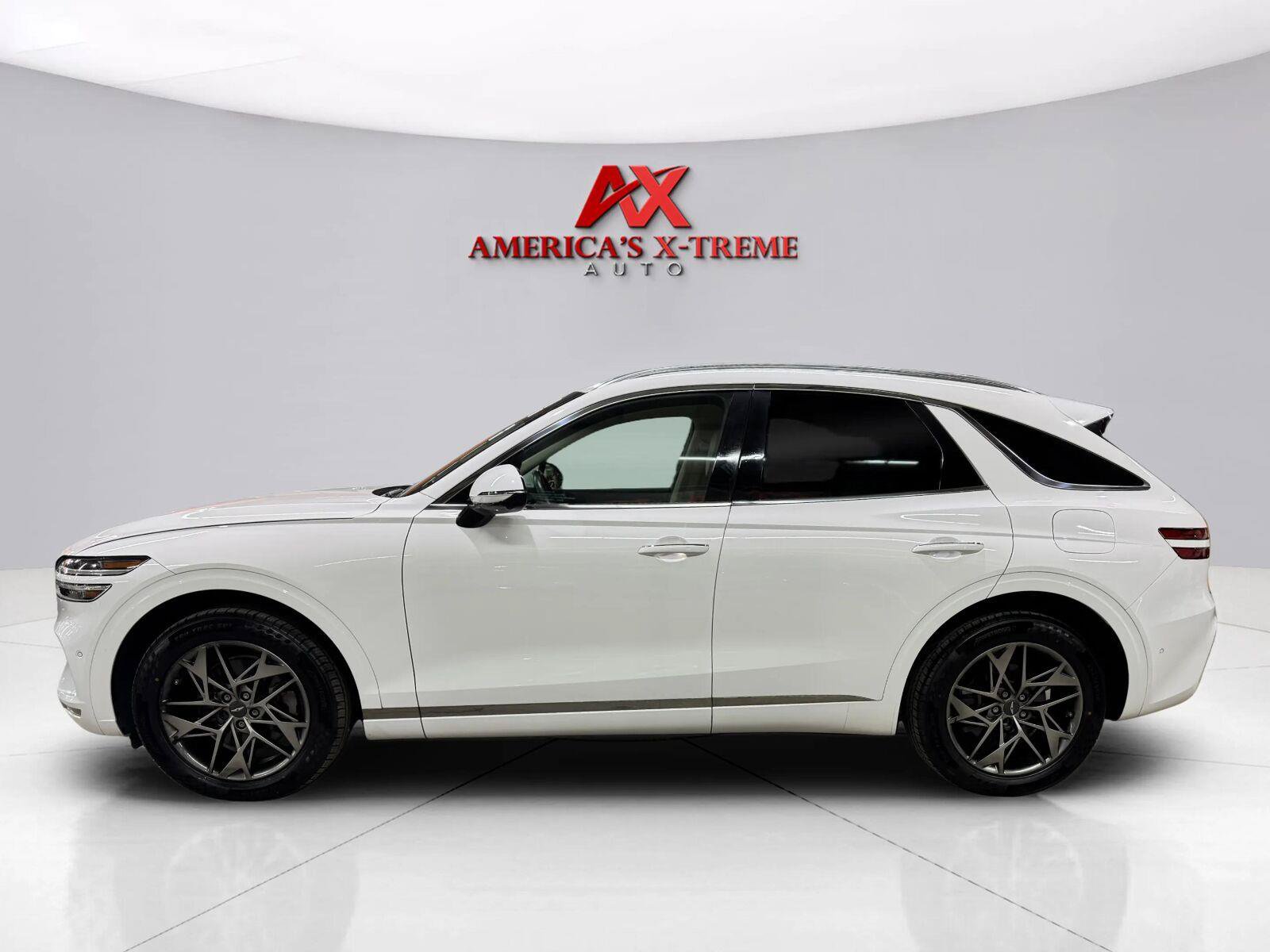 Used 2022 Genesis GV70 2.5T w/ Advanced Package AWD/4WD image 4