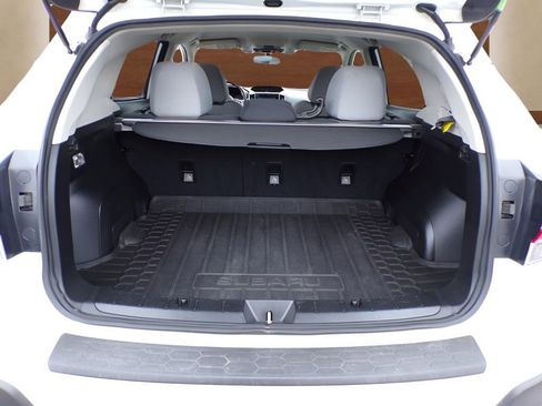 Used 2021 Subaru Crosstrek 2.0i Premium image 12