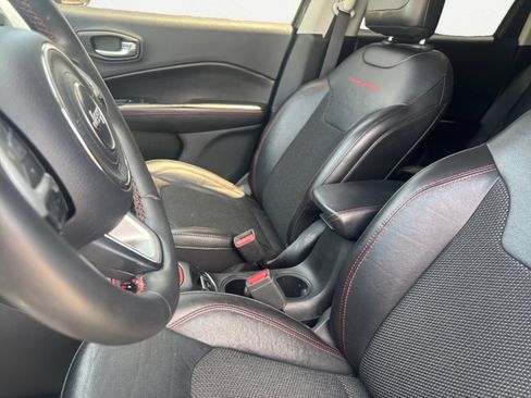 Used 2021 Jeep Compass Trailhawk AWD/4WD image 8