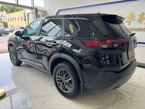Used 2023 Nissan Rogue S AWD/4WD image 4