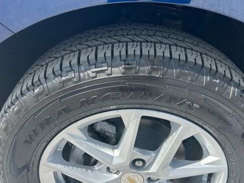 Certified 2023 Chevrolet Equinox LS w/ LS Convenience Package AWD/4WD image 10