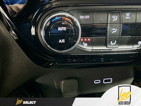 Used 2024 Chevrolet Trax LT w/ Driver Confidence Package image 19