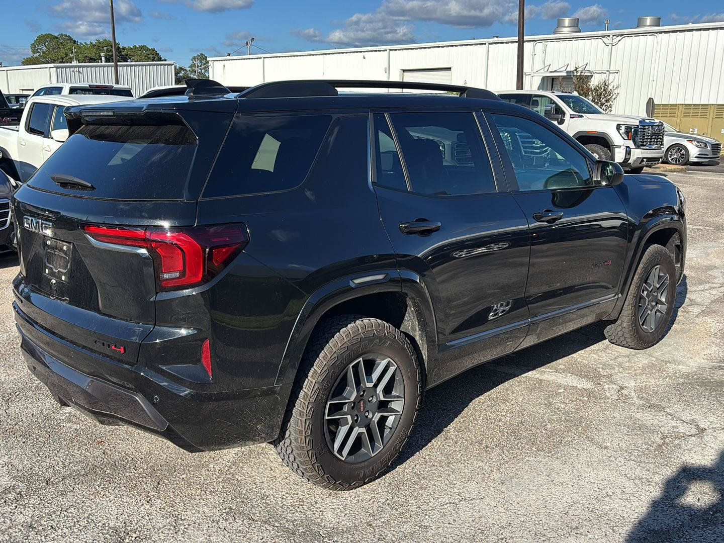 Used 2026 GMC Terrain AT4 w/ LPO, Black Badging Package AWD/4WD image 7