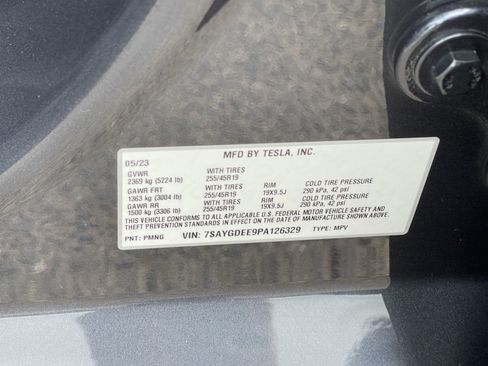 Used 2023 Tesla Model Y Long Range AWD/4WD image 30