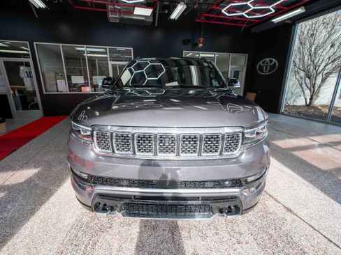 Used 2024 Jeep Grand Wagoneer Series III w/ Rear Seat Video Group 1 image 6