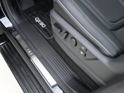 New 2025 INFINITI QX80 Sensory image 29
