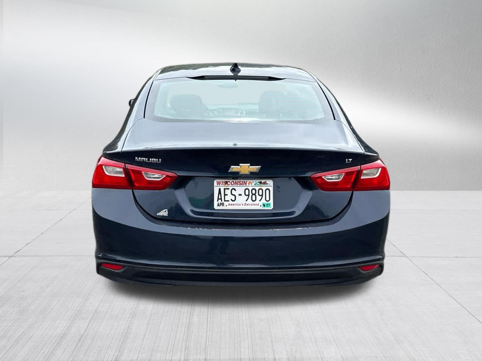 Used 2017 Chevrolet Malibu LT FWD image 7