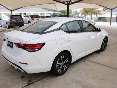 Used 2022 Nissan Sentra SV image 7