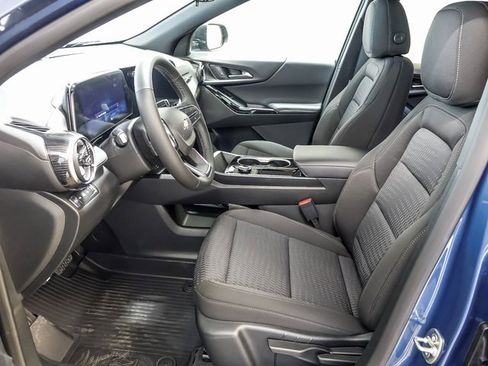 New 2026 Chevrolet Equinox LT w/ LPO, Floor Liner Package image 9