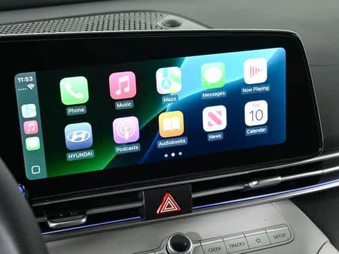 New 2025 Hyundai Elantra Limited image 14