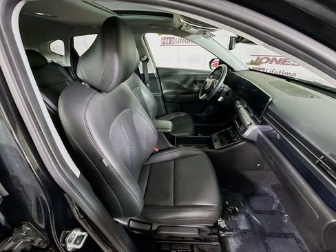 Used 2024 Hyundai Kona Limited AWD/4WD image 33