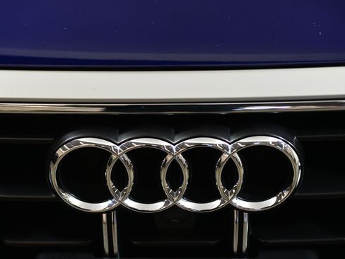 Used 2023 Audi SQ8 Premium Plus w/ SQ8 Luxury Package image 16