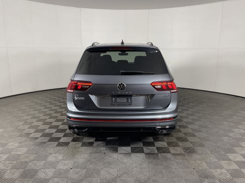 Used 2022 Volkswagen Tiguan SE R-Line image 4