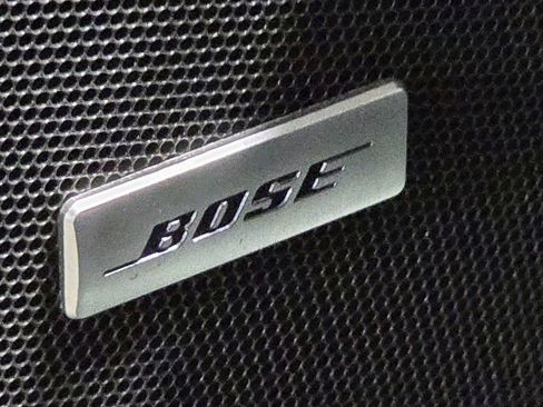 Used 2023 Chevrolet Suburban LT w/ Luxury Package image 24