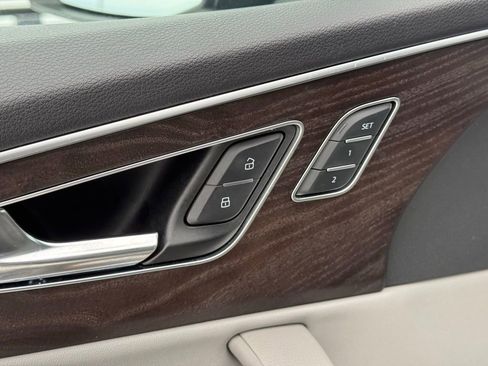 Used 2022 Audi Q7 2.0T Premium w/ Convenience Package image 14