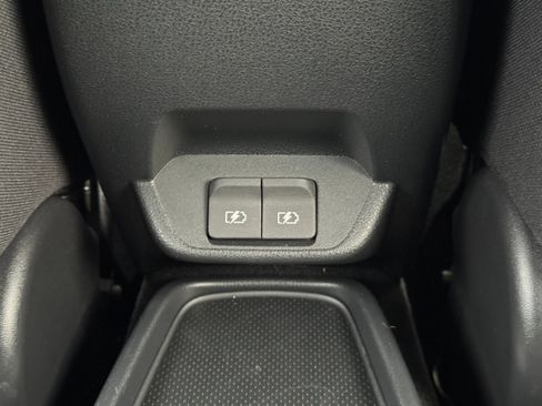 Used 2023 Nissan Leaf S image 27