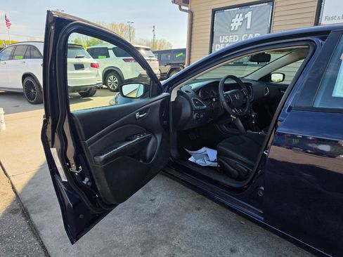 Used 2015 Dodge Dart SXT FWD image 9