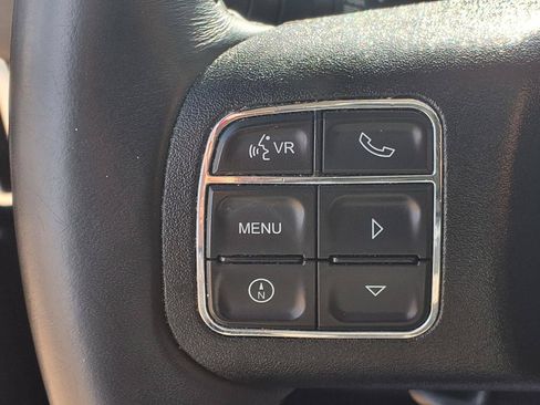 Used 2017 Jeep Wrangler Unlimited Sahara w/ Connectivity Group AWD/4WD image 12