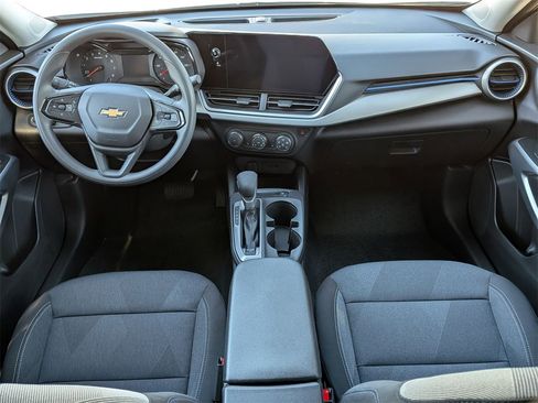 New 2026 Chevrolet Trax LS w/ LS Convenience Package image 20