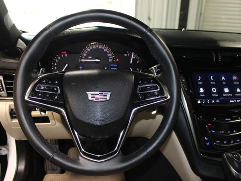 Used 2018 Cadillac CTS Luxury RWD image 11