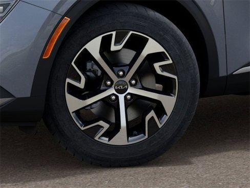 Certified 2025 Kia Sportage EX image 9