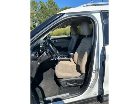Used 2020 Ford Explorer Limited image 8