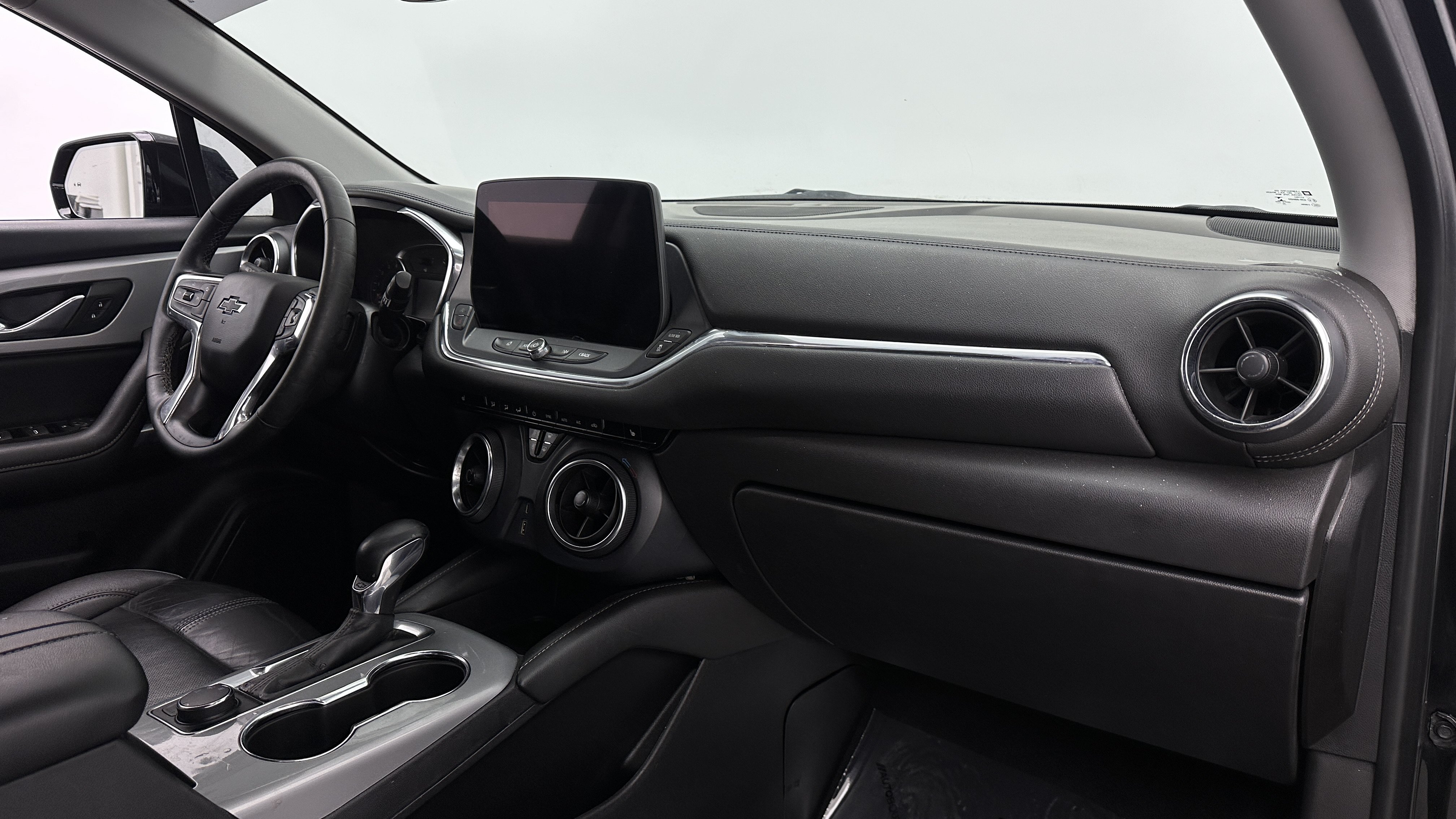 Used 2023 Chevrolet Blazer LT FWD image 36