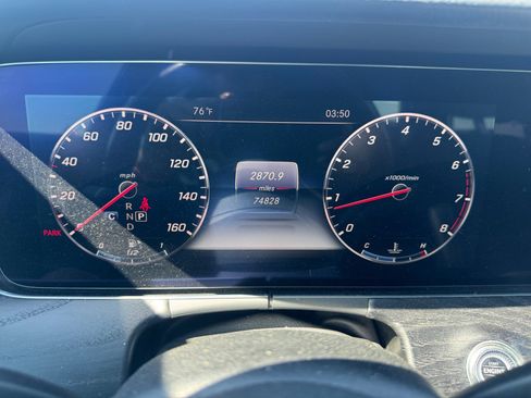 Used 2019 Mercedes-Benz E 300 4MATIC image 21