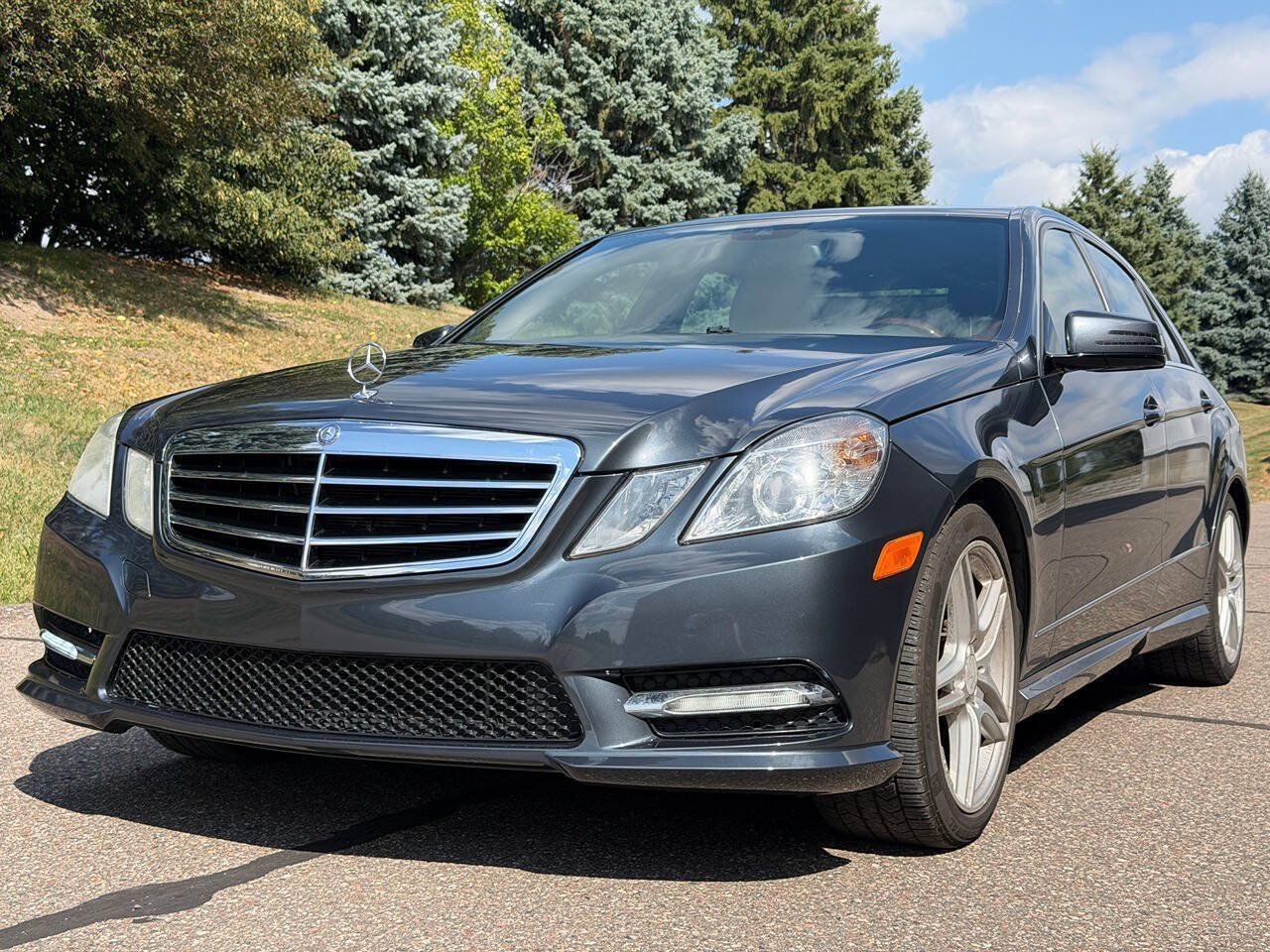 Used 2013 Mercedes-Benz E 350 4MATIC Sedan image 1