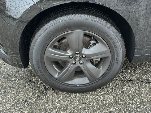 Used 2025 Land Rover Range Rover Velar Dynamic SE image 8