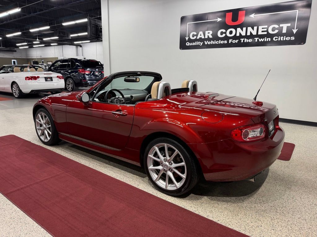 Used 2012 MAZDA MX-5 Miata Grand Touring w/ Premium Pkg RWD image 15